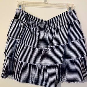 Uniqlo black and white stripe tiered skirt